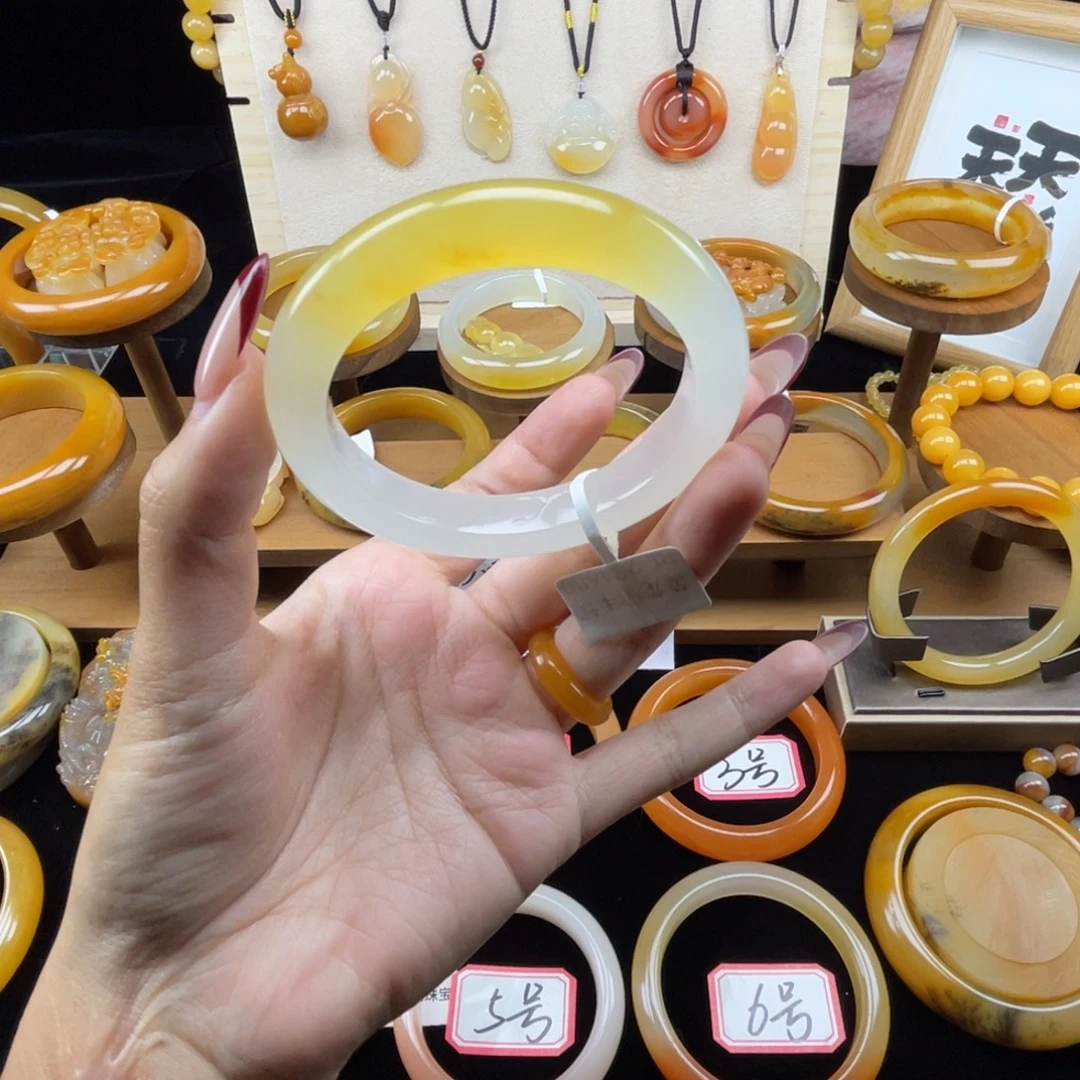 石英质玉（黄龙玉）未镶嵌手镯山筋手镯