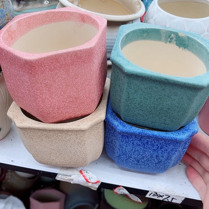 多肉绿植陶瓷花盆9.9包邮，有孔