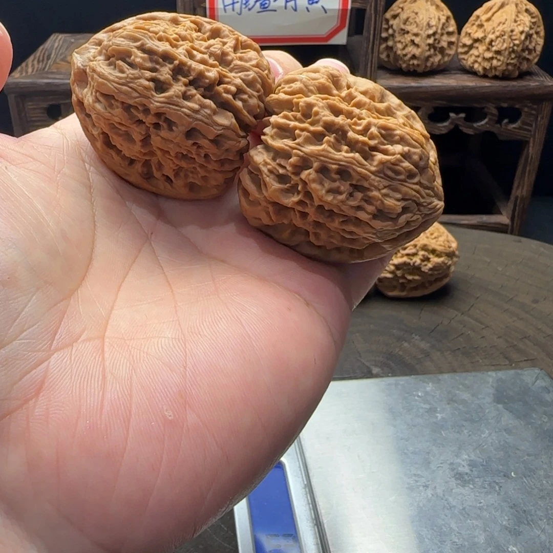 M***V吊坠文玩核桃43高炮奥迪
