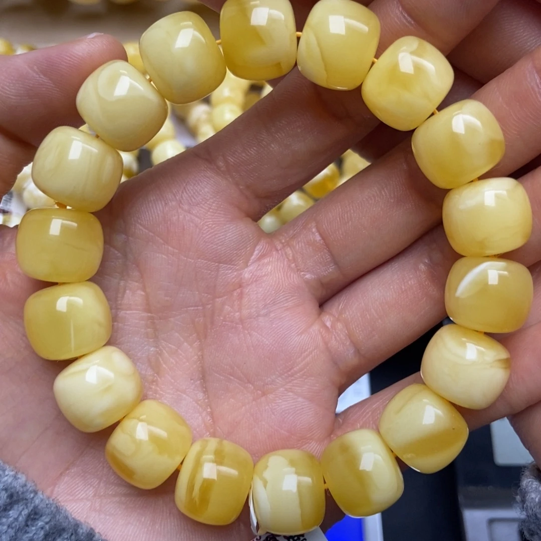 蜜蜡未镶嵌珠宝奇石599