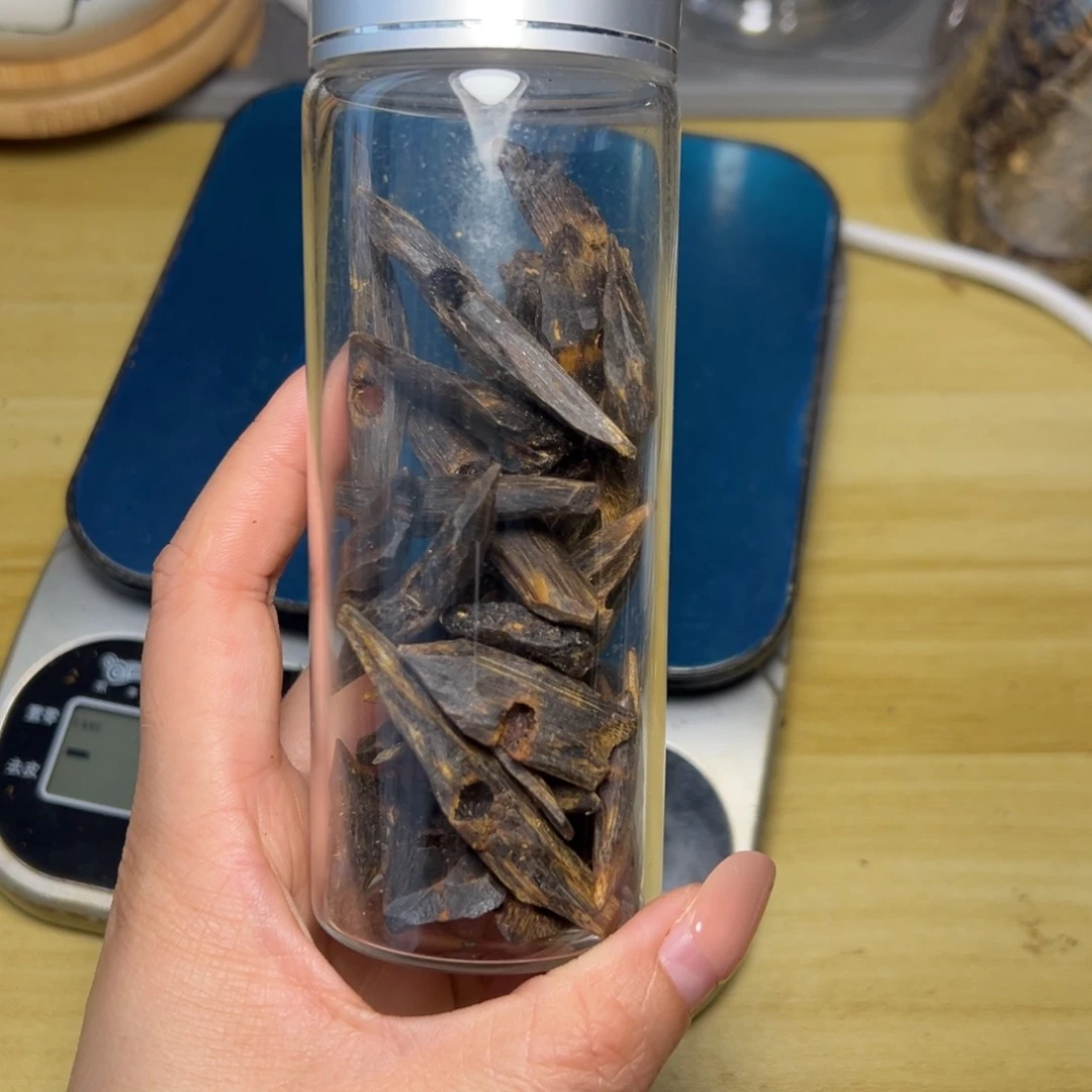 沉香沉香碎屑华*海南澄迈漏油大叶陆河天然沉瓜子料37g