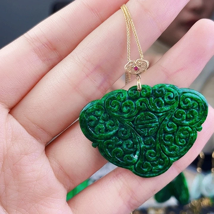 翡翠颈饰18K金镶嵌饰品