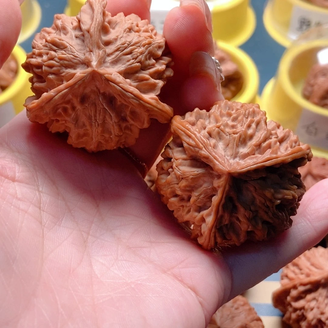 文玩核桃把件九*半44盘山三棱