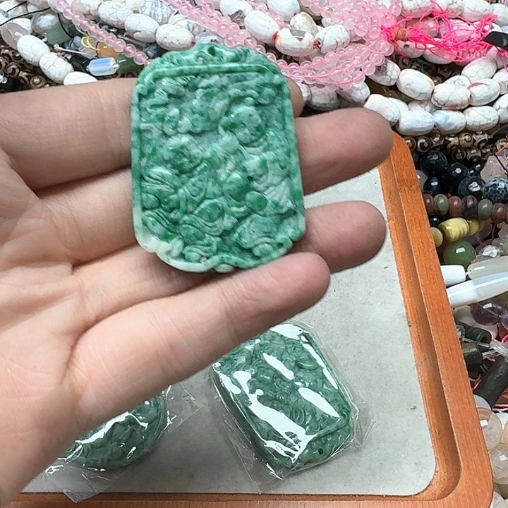 玛瑙/玉髓合金珠宝半成品一个35x49mm非洲翠吊坠