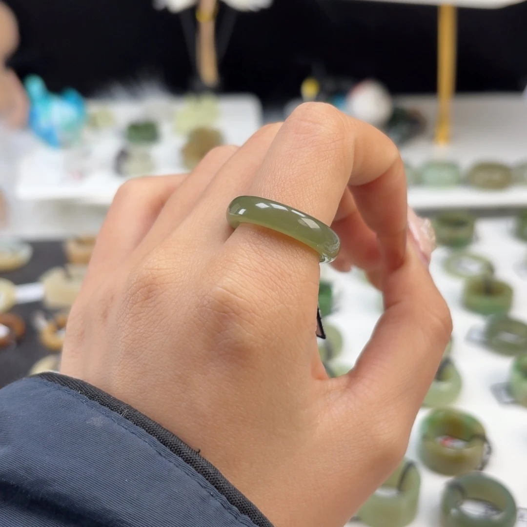 和田玉未镶嵌戒指P58冰透绿细条17.2不退换