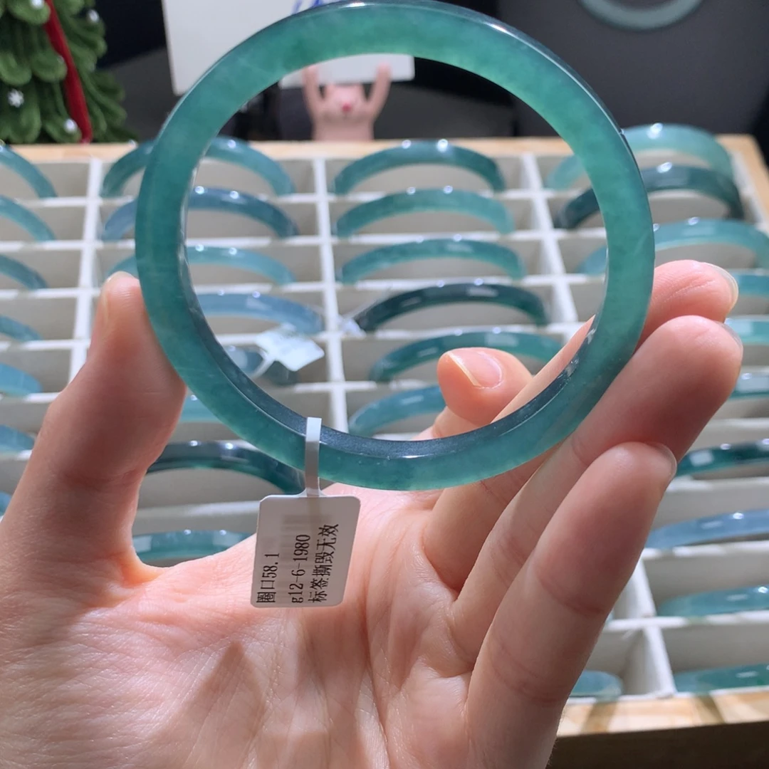 翡翠未镶嵌手镯天然翡翠手镯