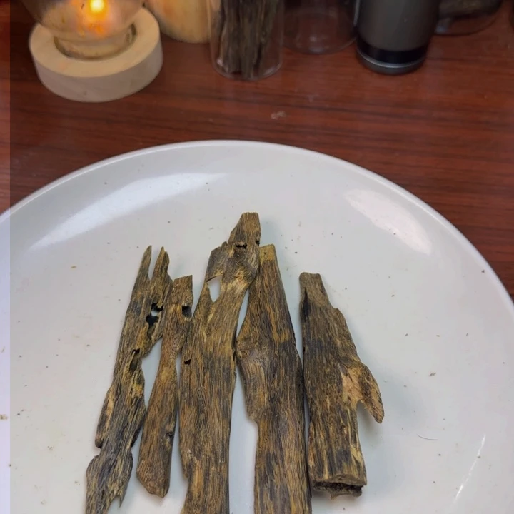 沉香沉香碎屑辉****食