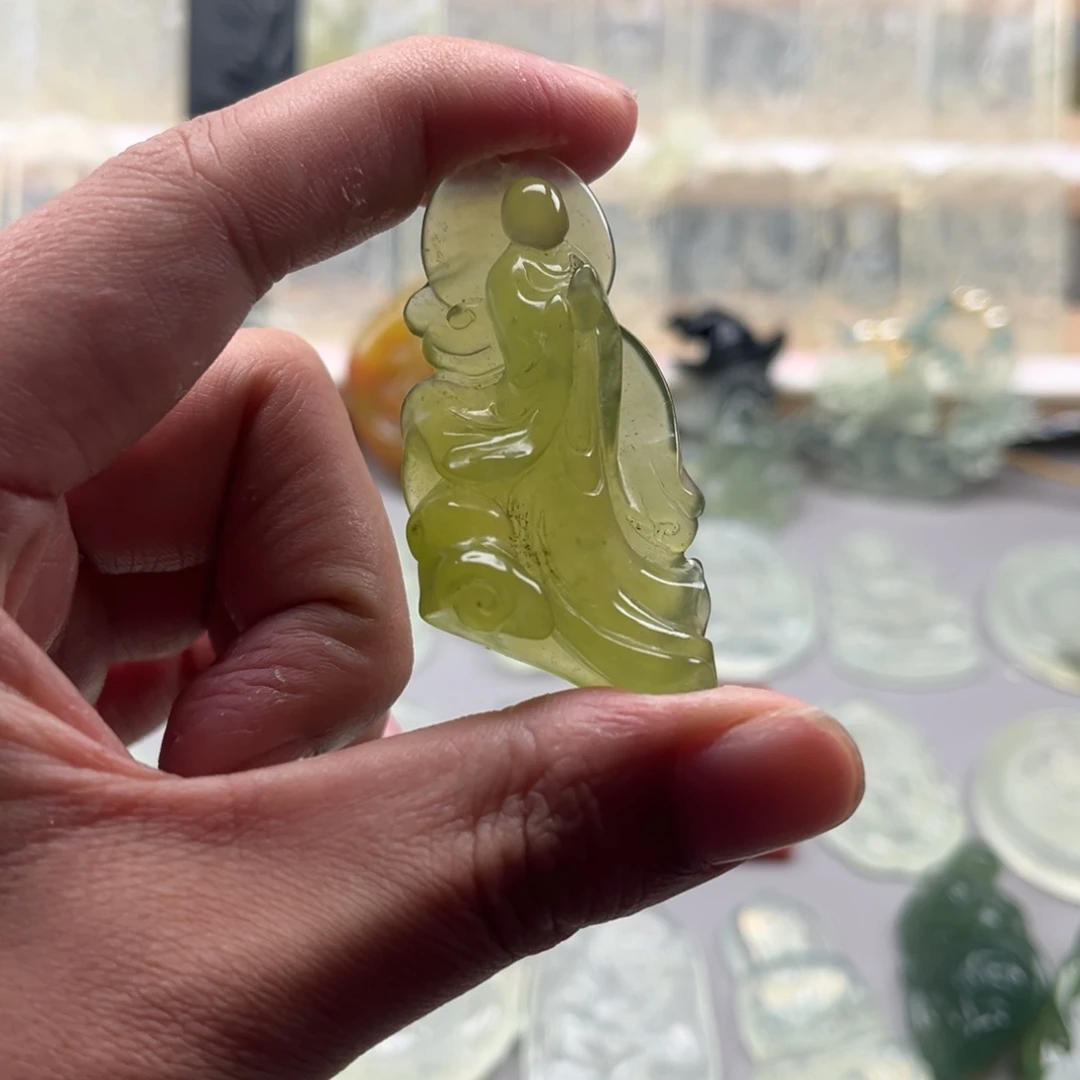 未镶嵌蛇纹石玉颈饰