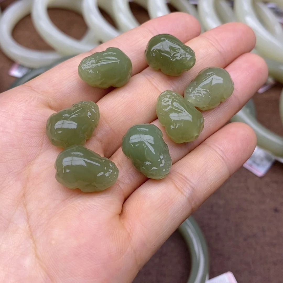 和田玉未镶嵌吊坠(不含链)