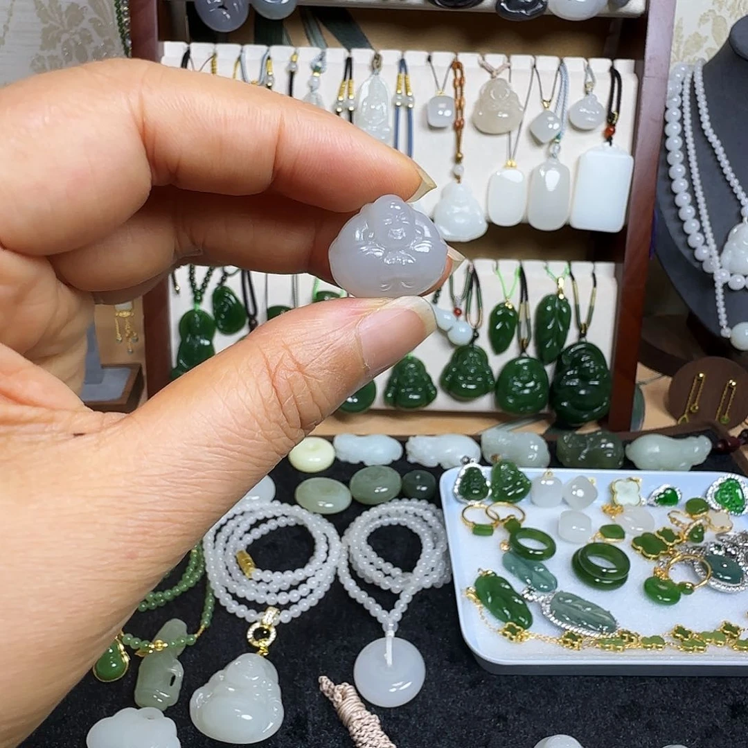 和田玉未镶嵌颈饰