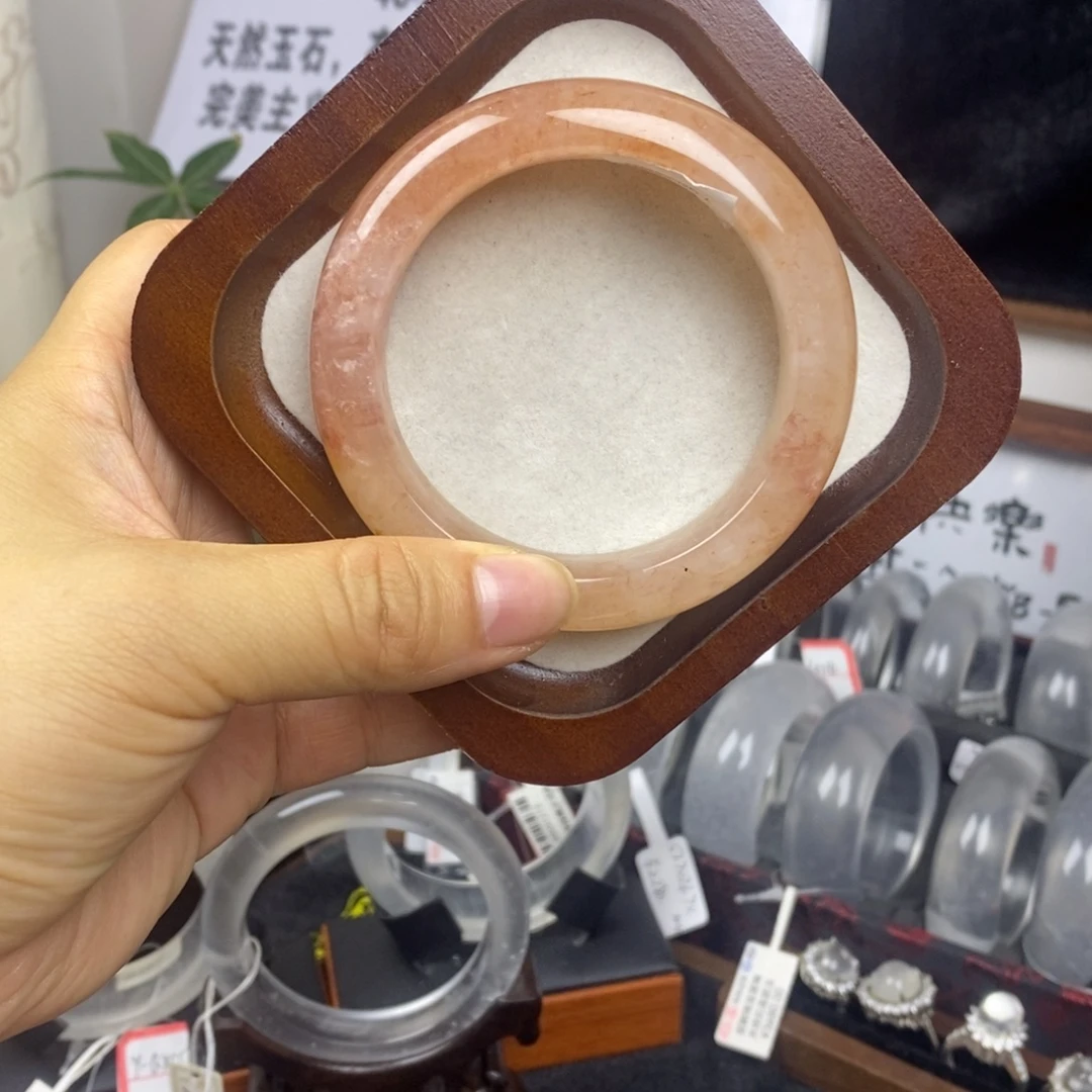 石英质玉未镶嵌手镯55.8