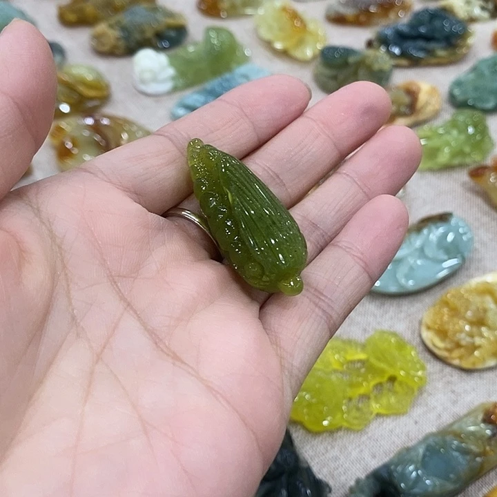 蛇纹石玉合金颈饰