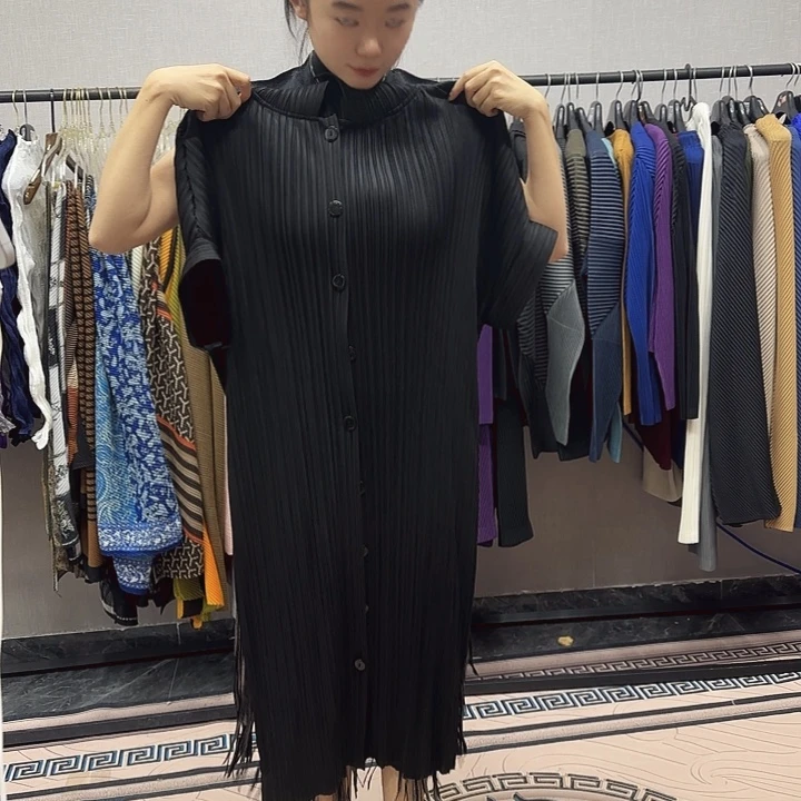 不退不换黑色连衣裙