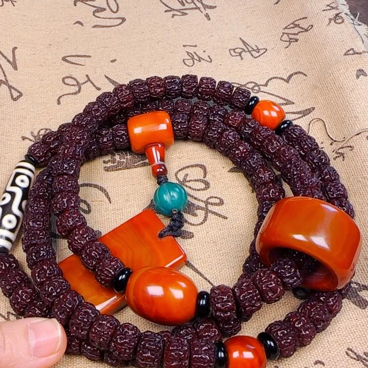 金刚菩提吊坠快**在脖挂