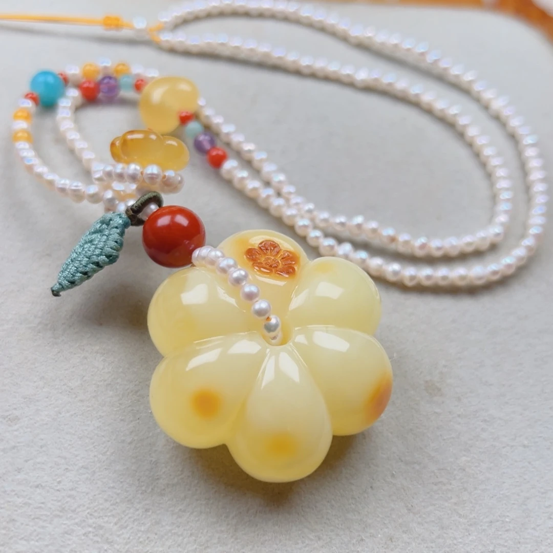 蜜蜡未镶嵌颈饰白蜡有钱花