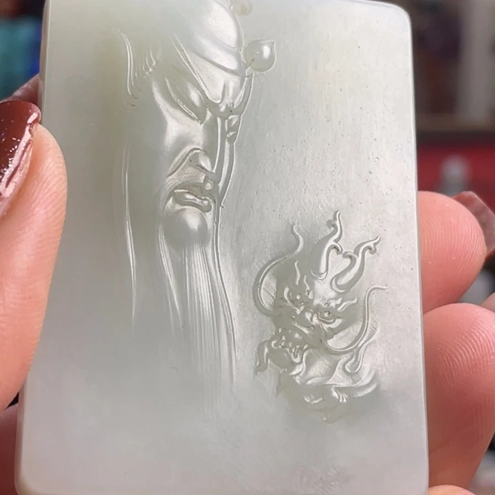 塞***上和田玉未镶嵌颈饰