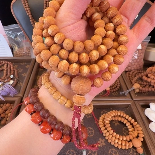 缘***在凤眼菩提吊坠108颗送6卡8.6左右