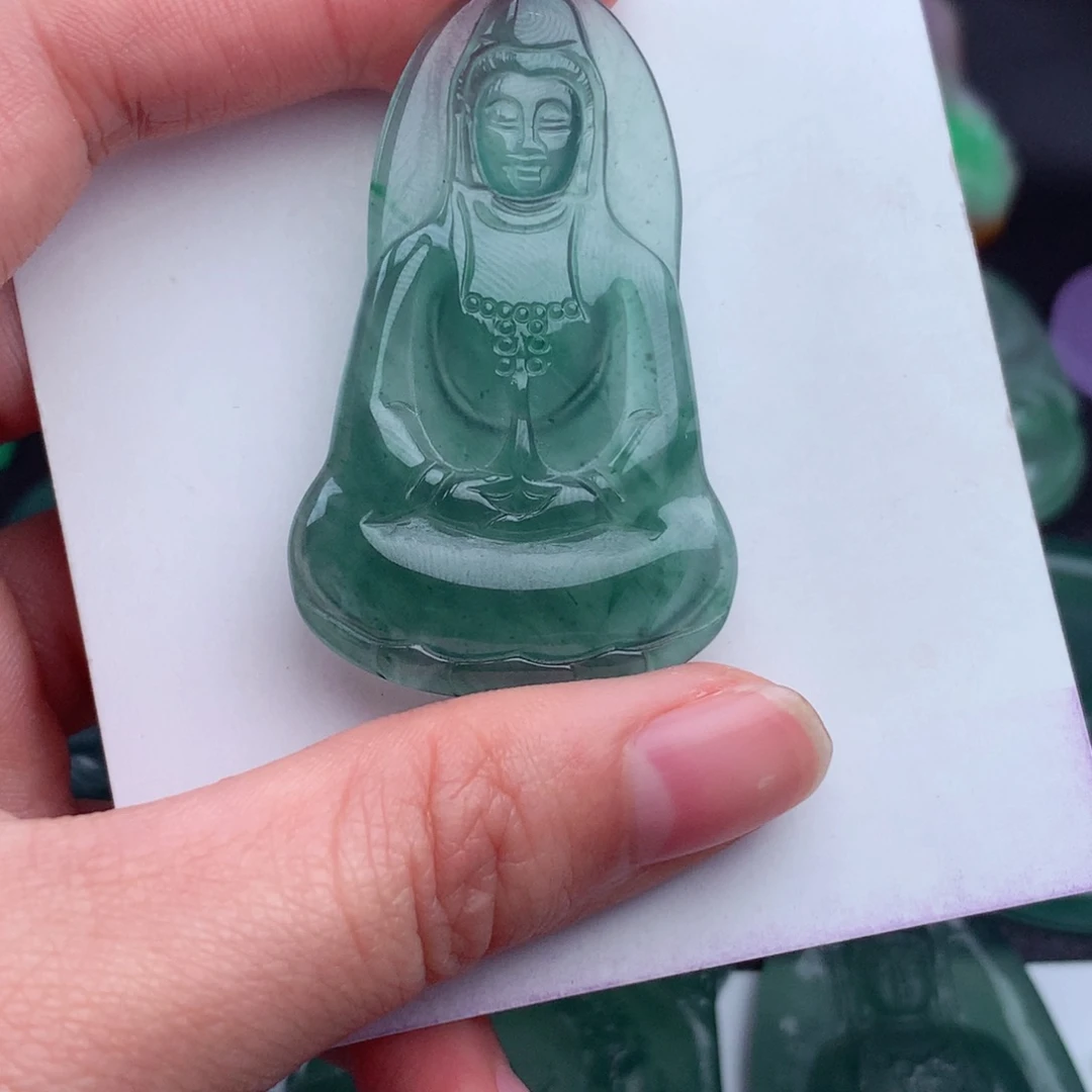 天然的缅料a货吊坠挂件