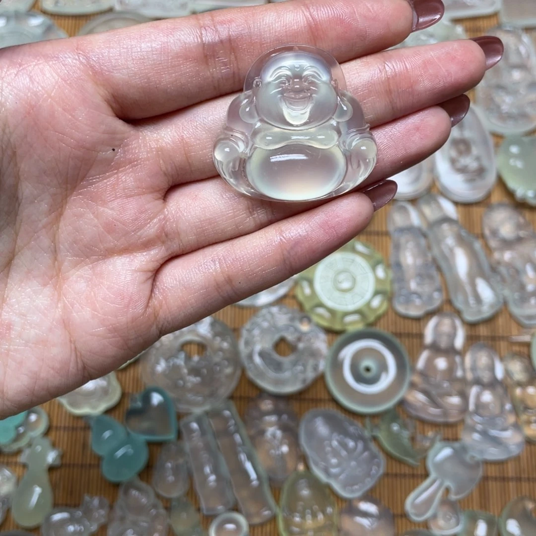 未镶嵌蛇纹石玉颈饰青*