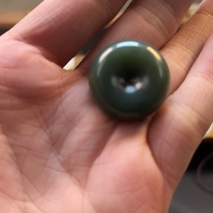 随****和田玉未镶嵌颈饰