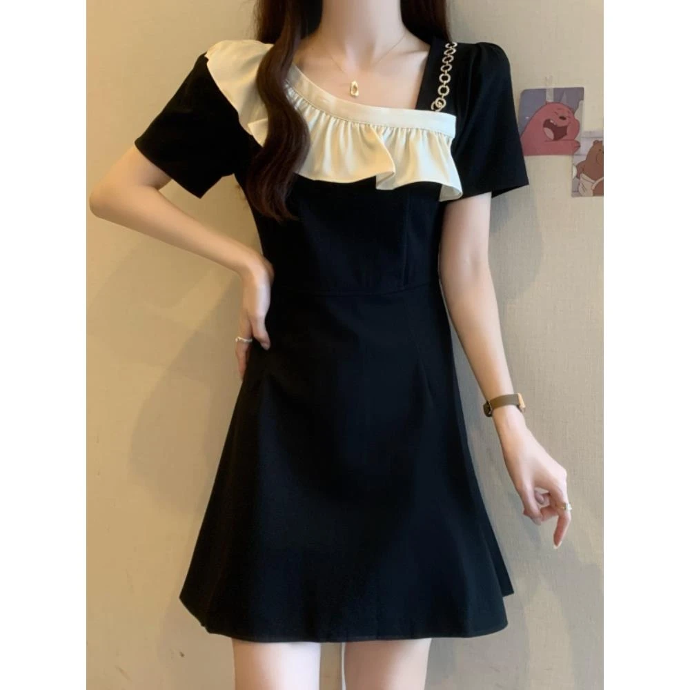 高级感荷叶边撞色小香风小黑裙女夏季大码胖气质显瘦收腰连衣裙