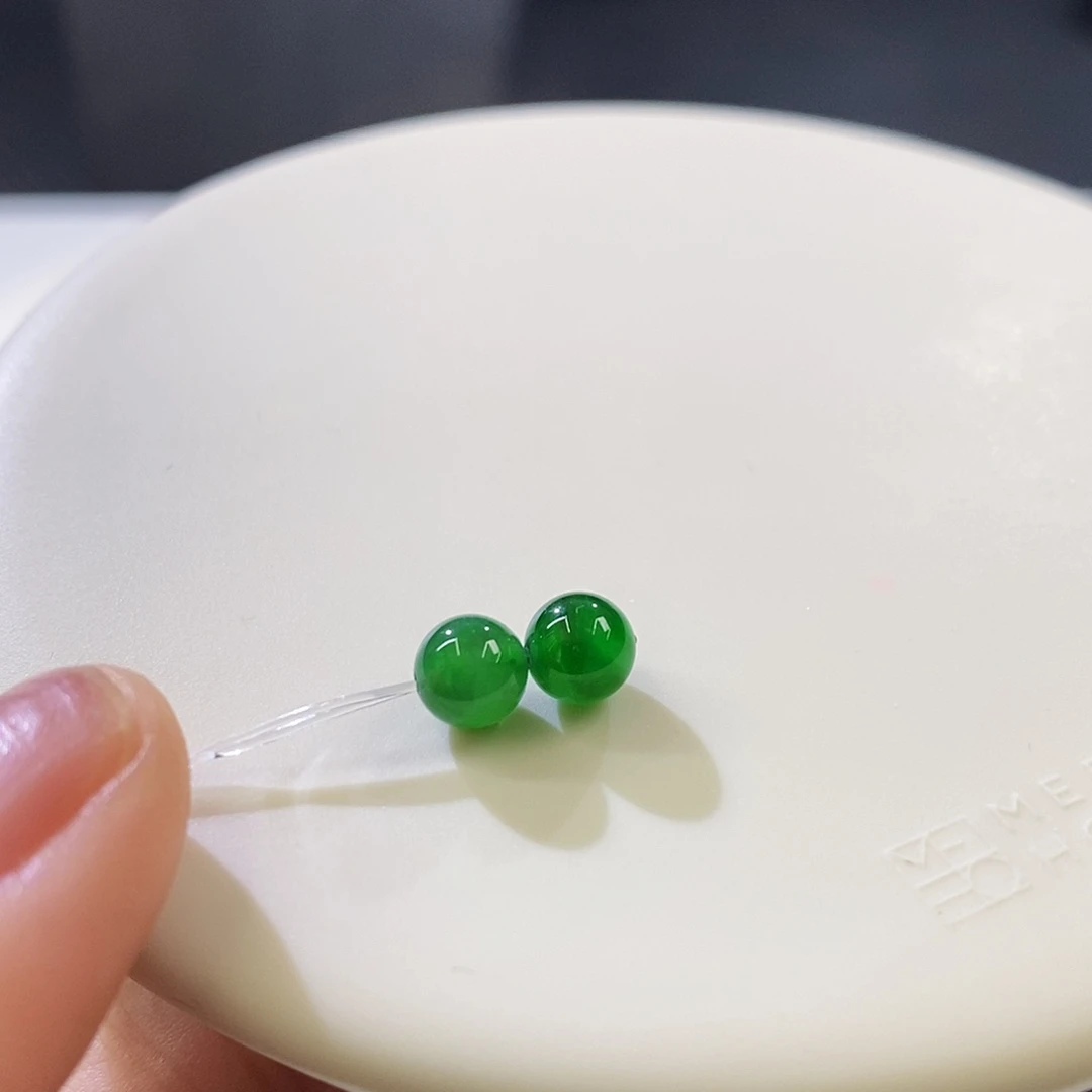 翡翠挂件未镶嵌多样发其一（单颗）