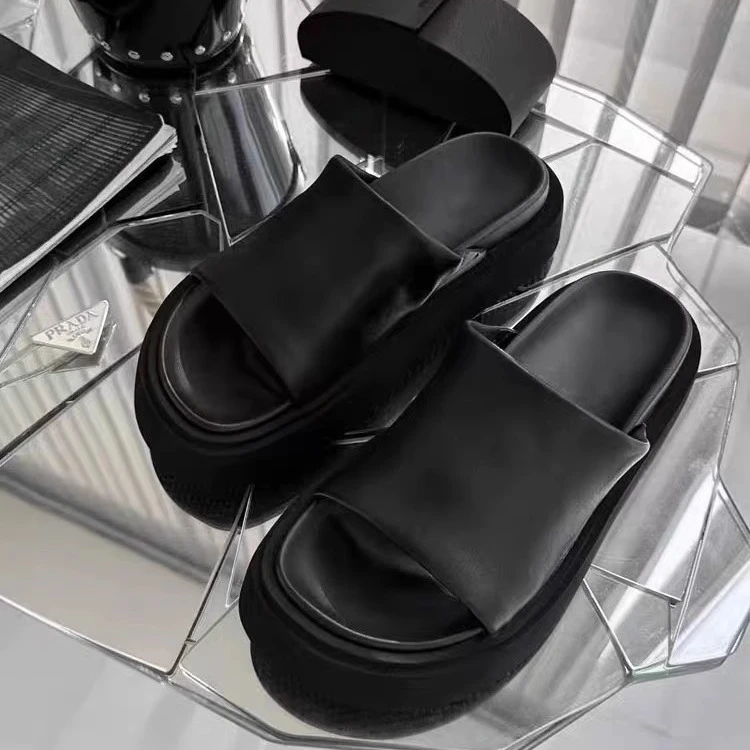 欧洲站2025夏季新款高端女鞋软面超轻底外穿一字凉拖鞋女