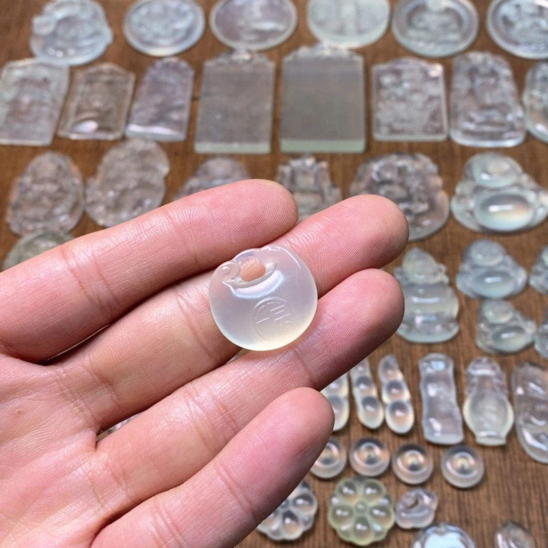 岫玉吊坠(不含链)未镶嵌