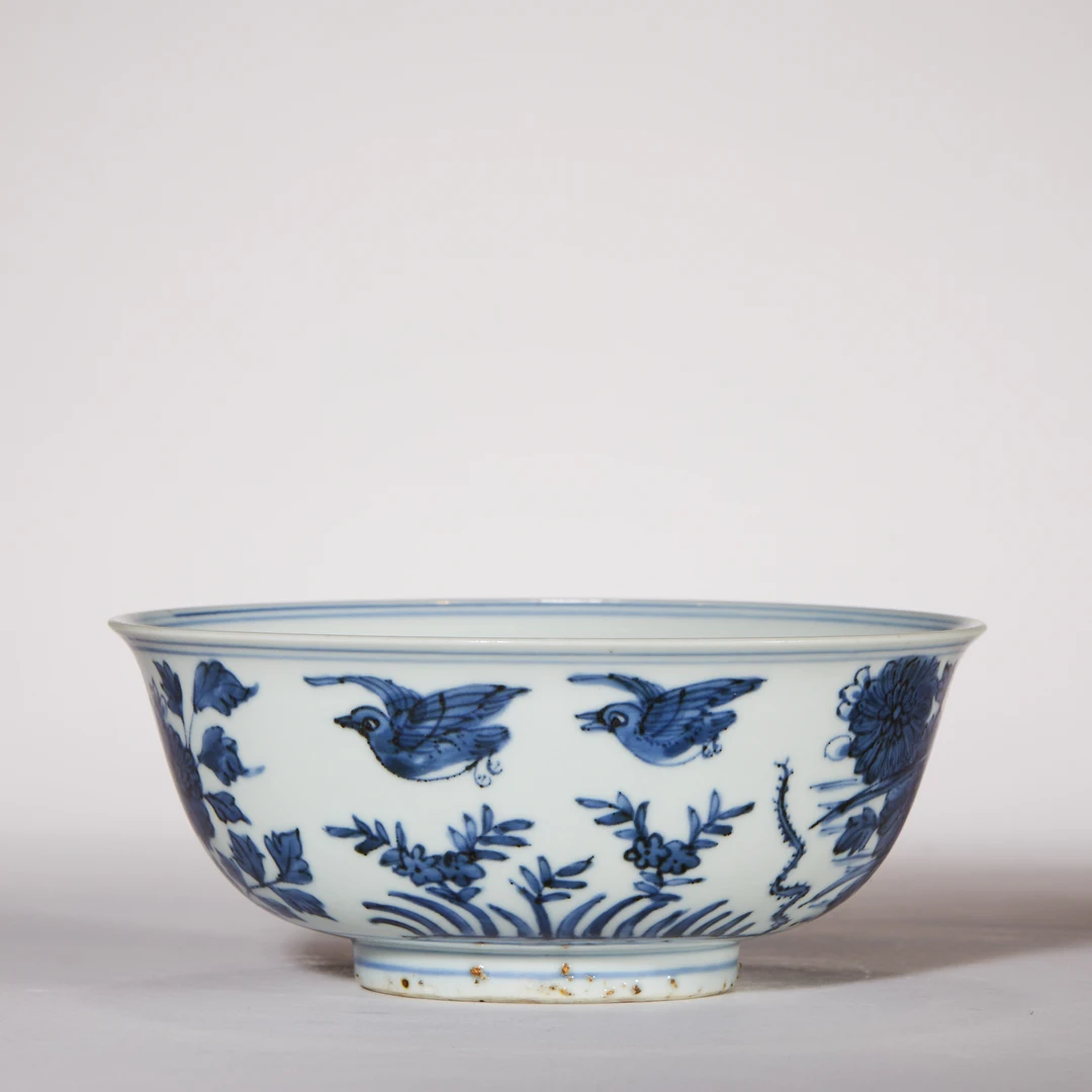 4999明万历·青花洞石花鸟纹碗【古董拍卖】