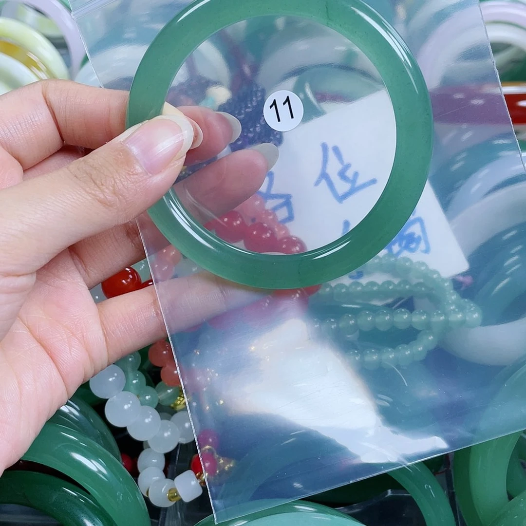 【闪购商品】石英质玉手镯未镶嵌5859