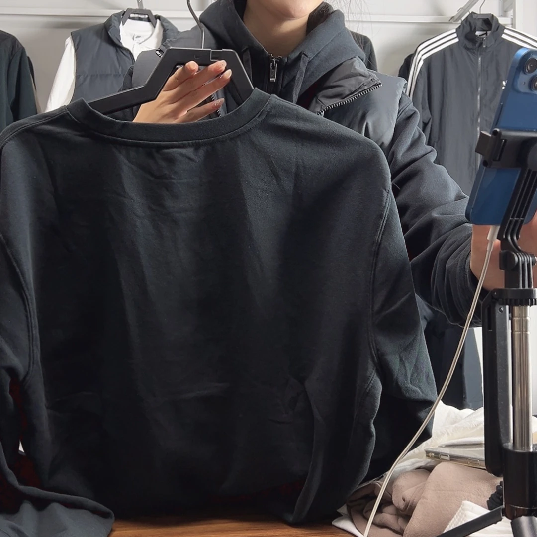 2667黑色卫衣M码120-140斤不退换