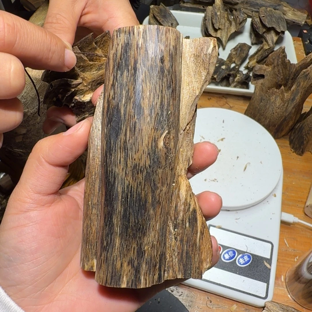 棋楠沉香白奇块料82克