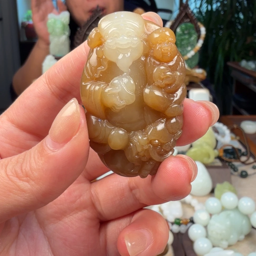 恒***）和田玉未镶嵌颈饰