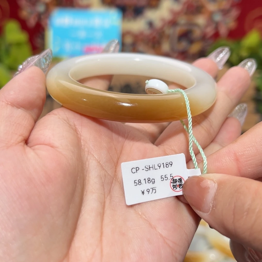 未镶嵌手镯和田玉半山水和田玉糖镯