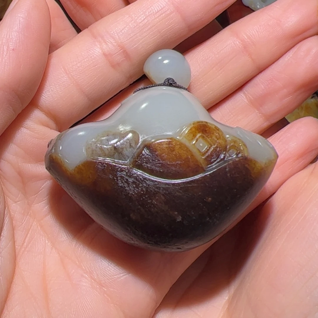 ****知和田玉（子料）未镶嵌颈饰