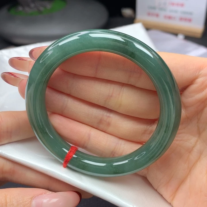 翡翠手镯未镶嵌53圆条