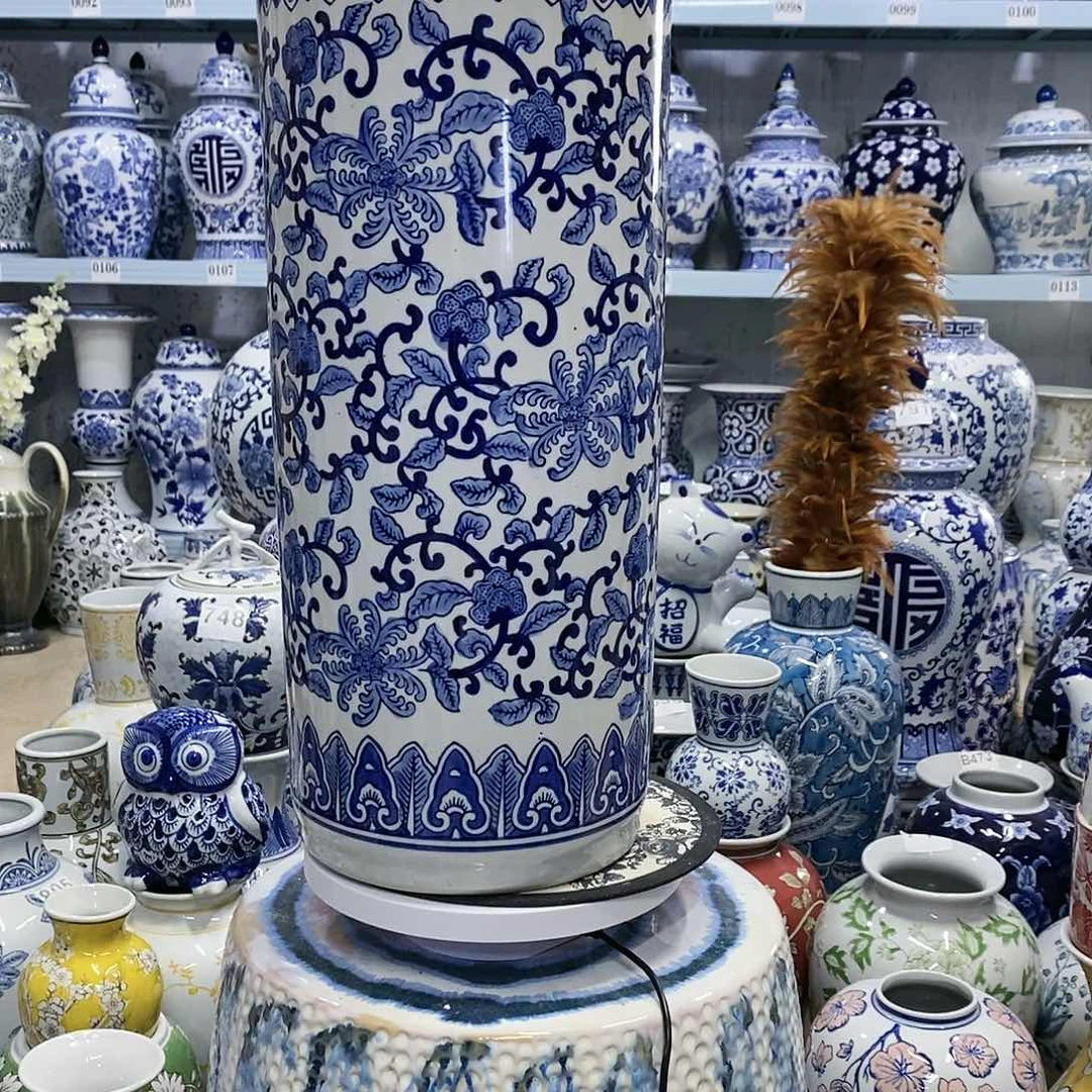 【闪购商品】摆件老*哥直筒瓶瓷器。………………………………