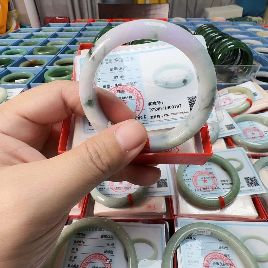 爱***叶翡翠未镶嵌手镯aaaa