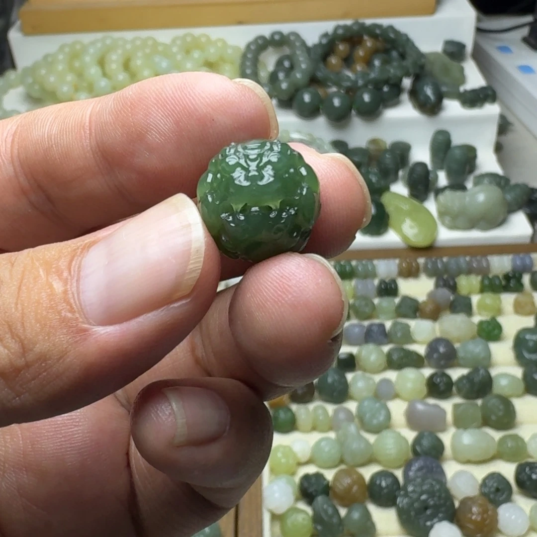 x***r和田玉未镶嵌珠宝半成品和田玉碧玉貔貅15㎜