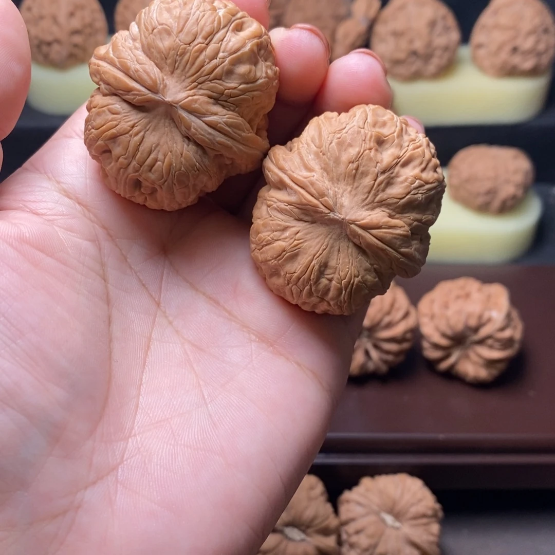 文玩核桃吊坠元宝全品