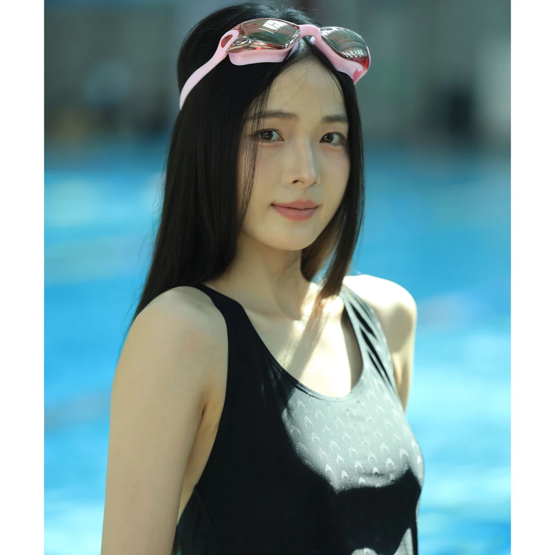 连体三角游泳衣女士显瘦遮肚专业训练速干教练推荐款1650