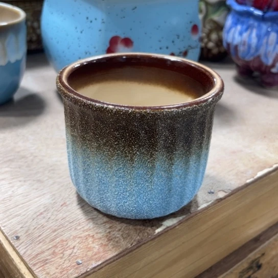 姐姐，咱们家不点菜，什么盆都有，什么盆都上，稍微等一下