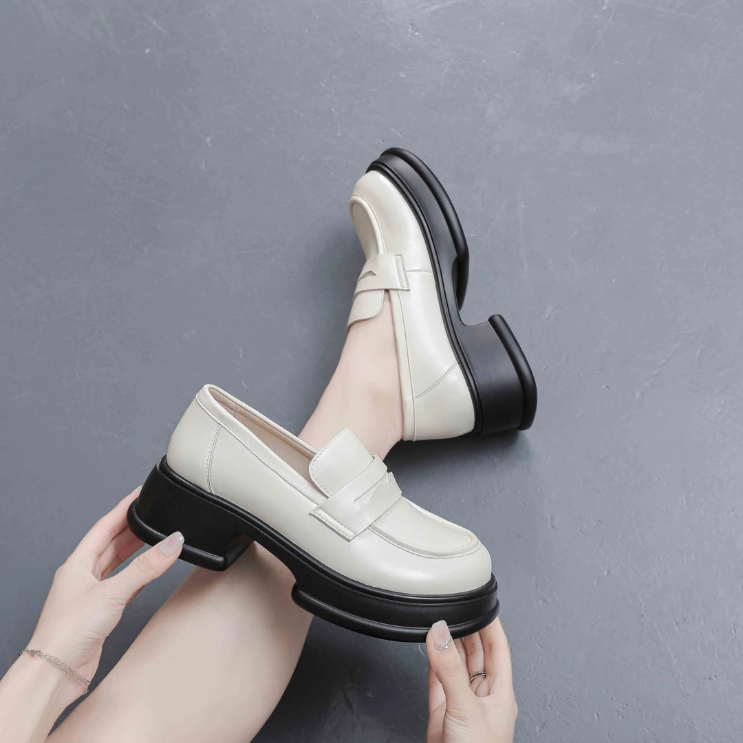 达芙妮女小皮鞋2025春夏乐福鞋粗跟潮流经典通勤透气休闲单鞋YZ