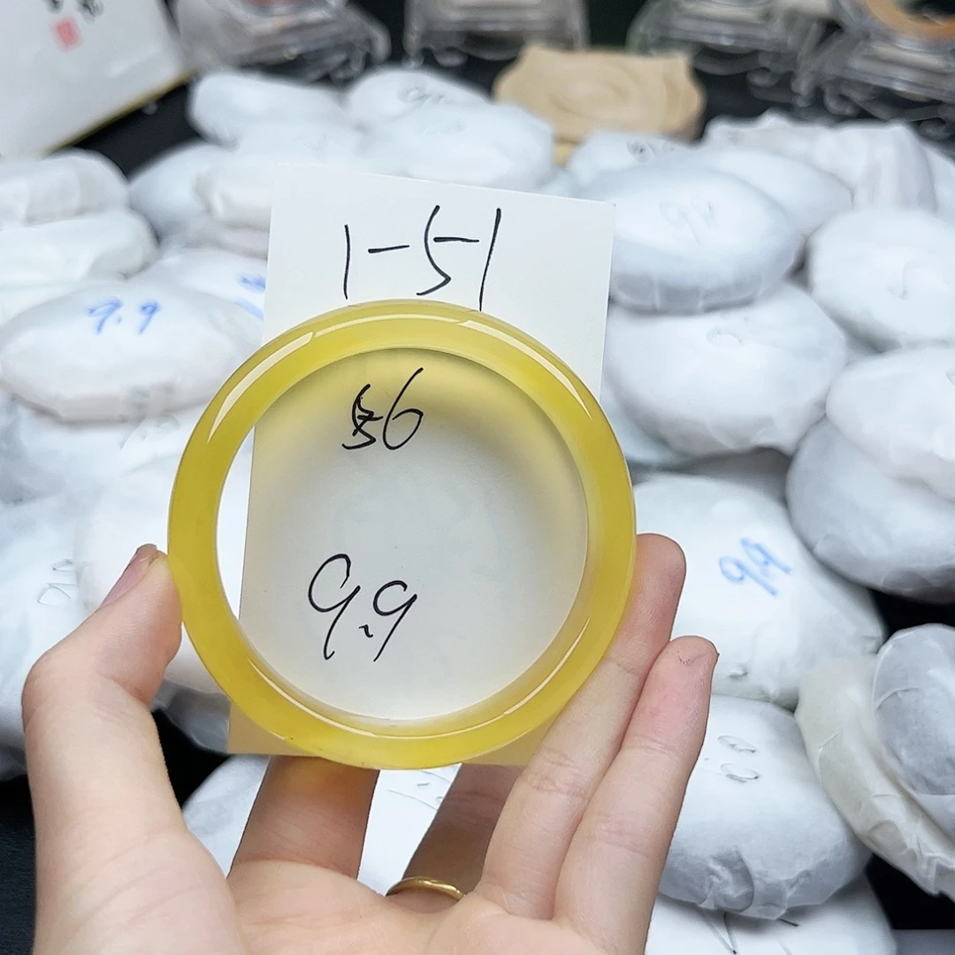 未镶嵌手镯石英质玉9.9