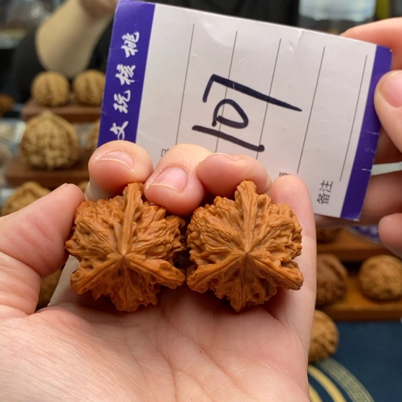 【闪购商品】文玩核桃吊坠33正奔