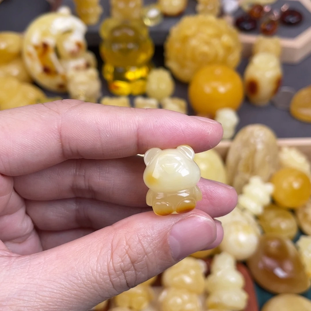 琥珀裸石未镶嵌蜜蜡