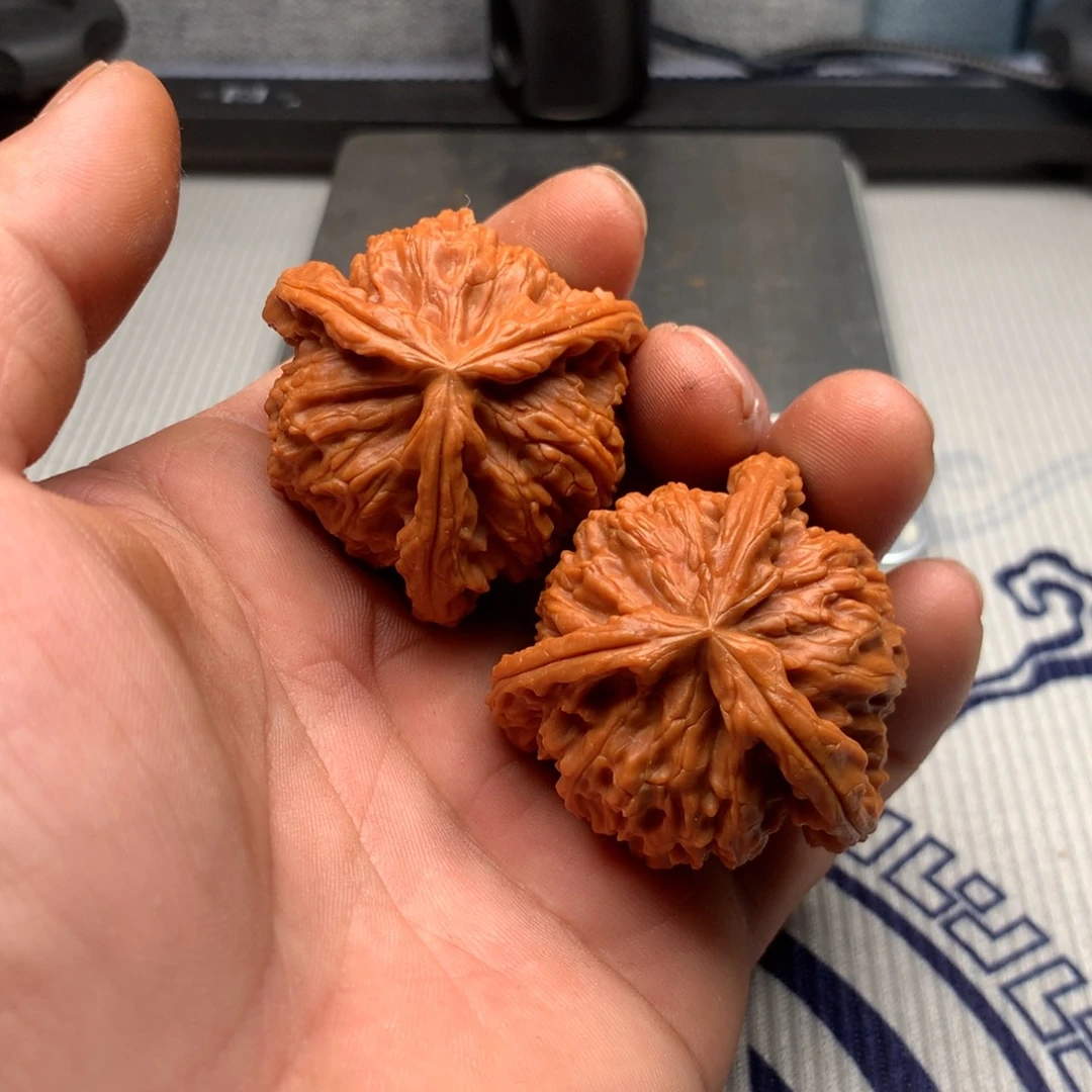 伊****吊坠文玩核桃三棱三棱三棱三棱