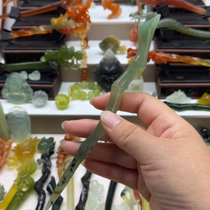 蛇纹石玉未镶嵌岫玉发簪