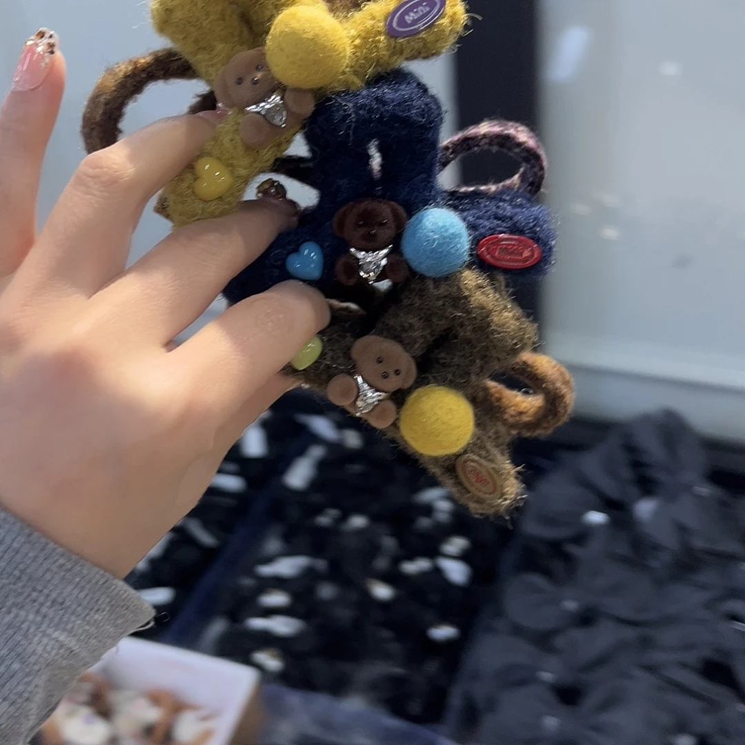 皮质非金属小熊抓夹