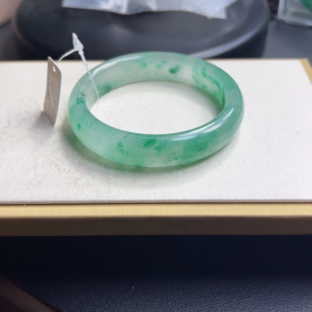 石英质玉手镯未镶嵌58.59